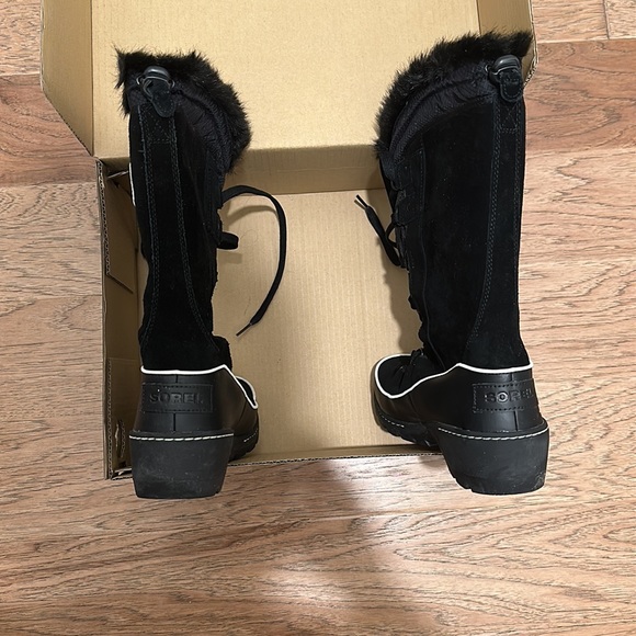 ⭐️Lightly Worn Once: Black Sorel Tivoli III High in size 8.5⭐️ - Picture 6 of 8